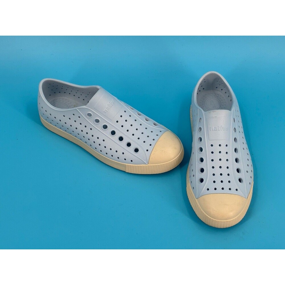 Native Jefferson Shoes Womens 7 Mens 5 Light Blue Cream Slip On Sneakers